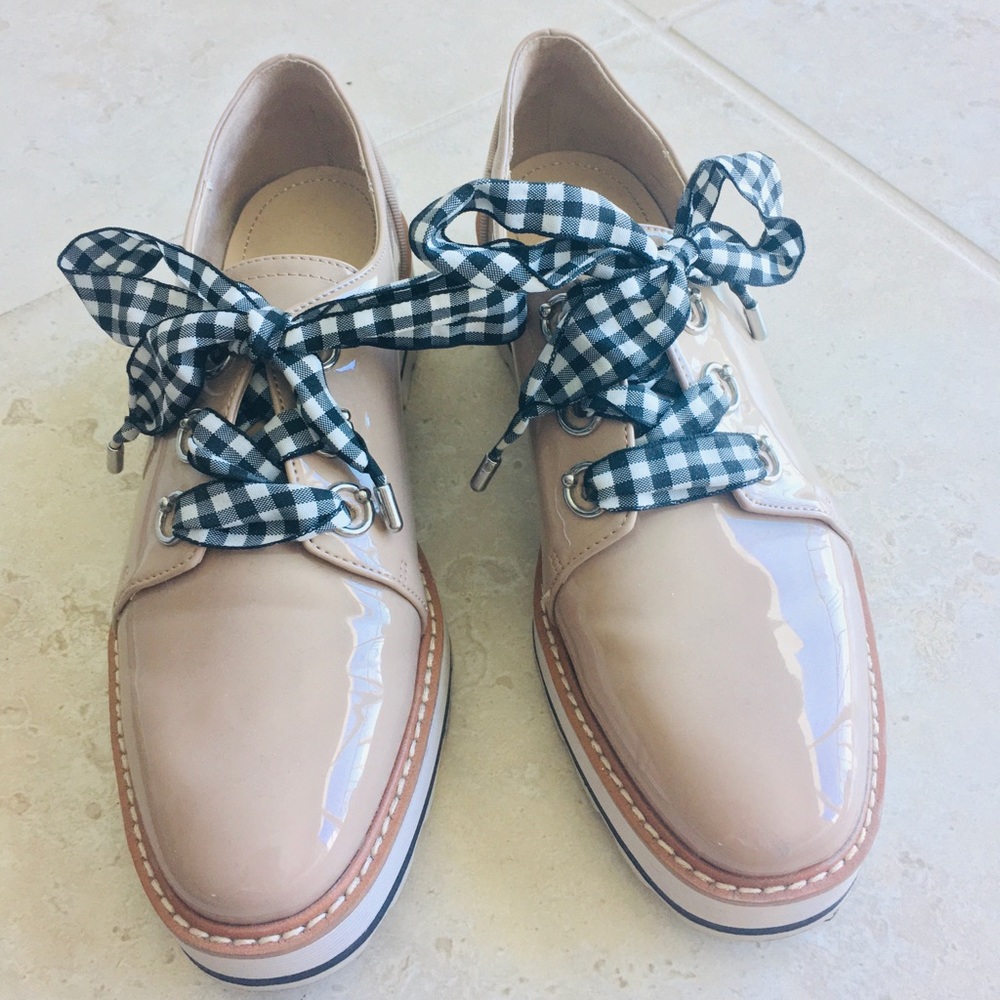 Blush Oxford Shoes with Laces